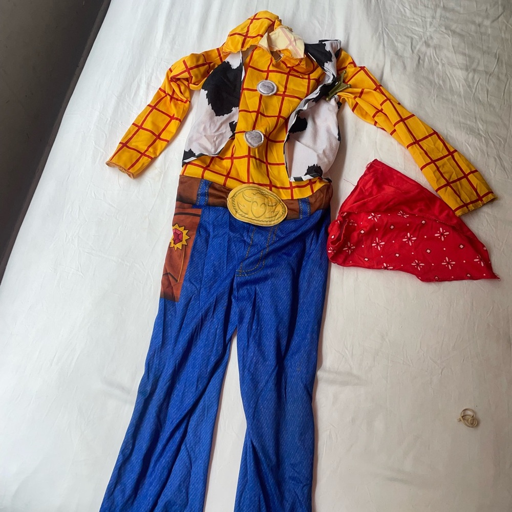 Boys Tpy Story Woody Cowboy Costumr size 4T 5T 6 - Picture 3 of 3